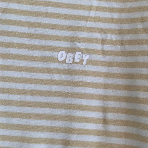OBEY T-shirt - Picture 2 of 5